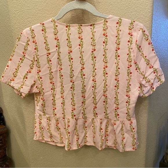 L.A. HEARTS Pink Floral Feminine Tie Front Cropped Top Size Xsmall - Picture 4 of 8